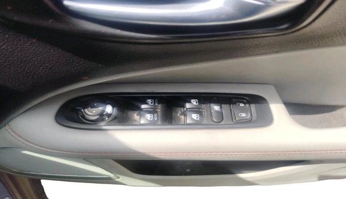 2018 Jeep Compass LIMITED 1.4 PETROL AT, Petrol, Automatic, 77,103 km, interior