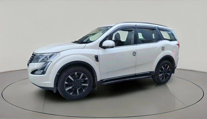 2019 Mahindra XUV500 W11, Diesel, Manual, 1,18,494 km, exterior