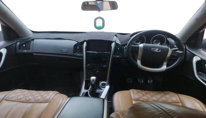 2019 Mahindra XUV500 W11, Diesel, Manual, 1,18,494 km, interior