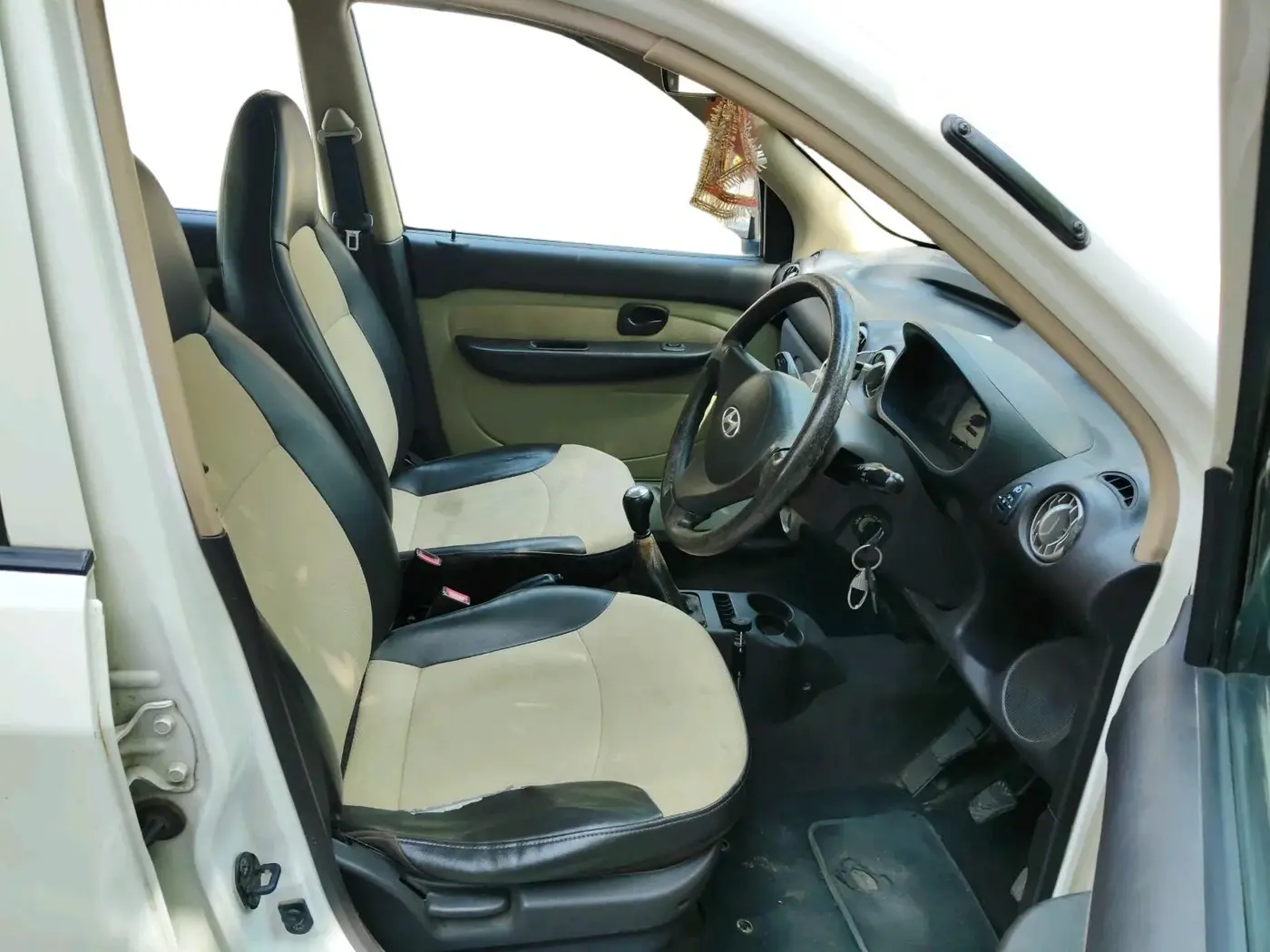 2013 Hyundai Santro Xing GL PLUS, Petrol, Manual, 29,142 km, interior