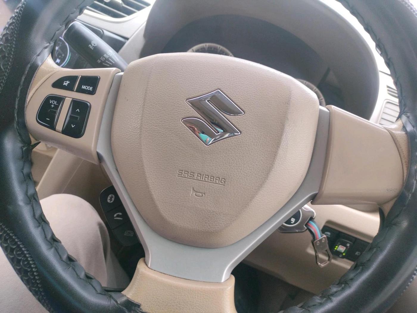 2017 Maruti Ertiga VXI, CNG, Manual, 1,09,725 km, interior