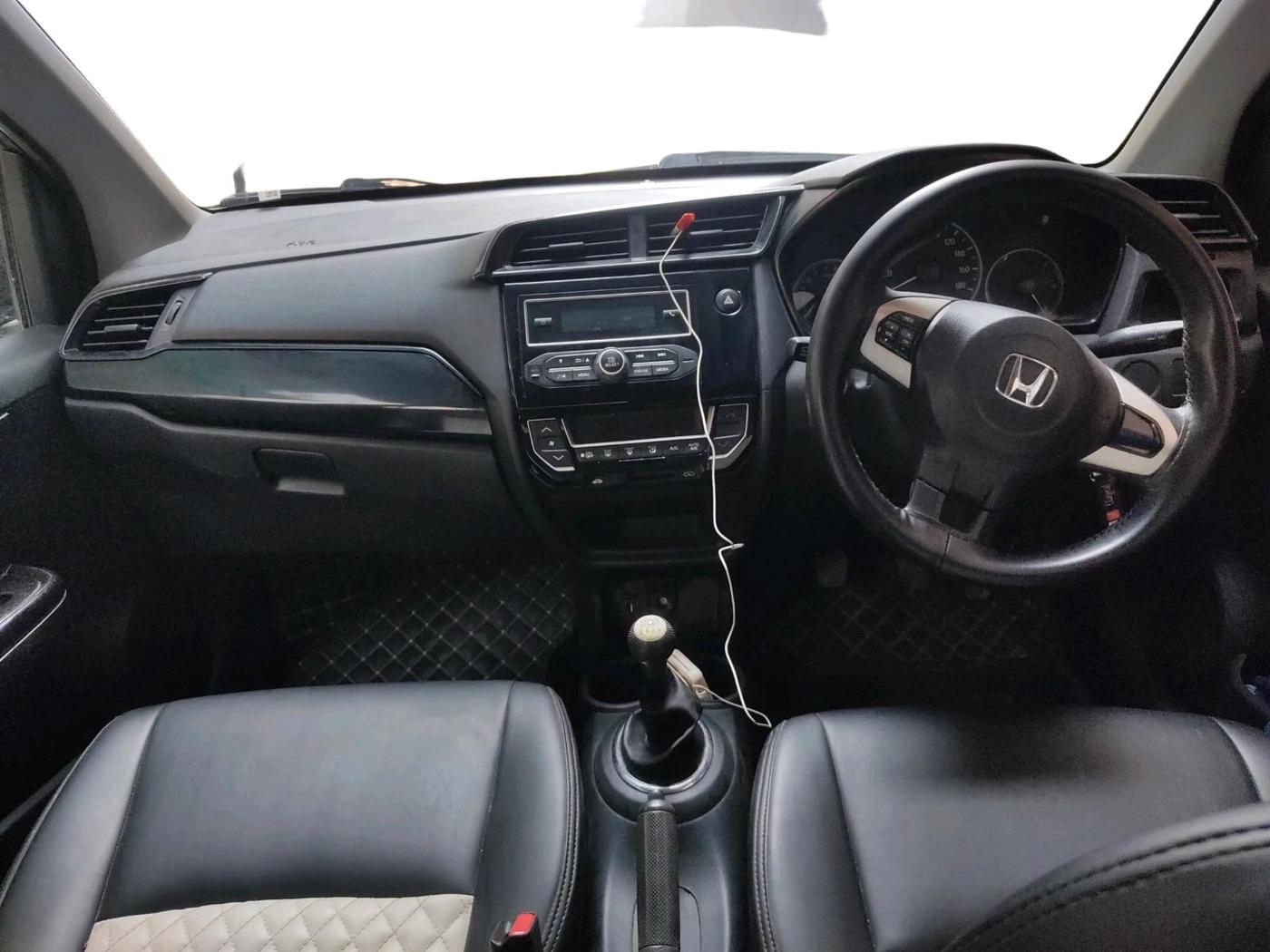 2017 Honda BR-V 1.5L I-VTEC S, Petrol, Manual, 43,274 km, interior