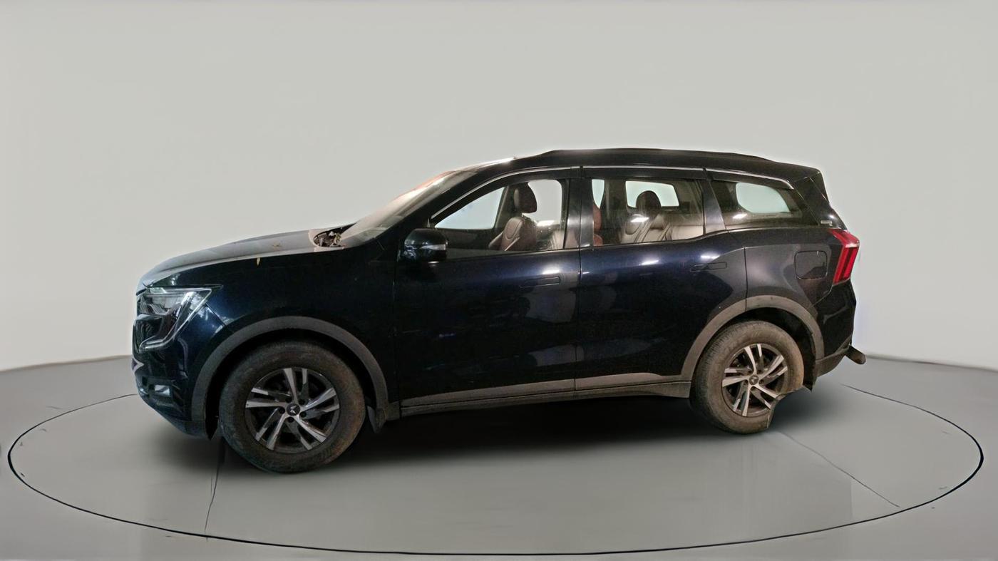 2021 Mahindra XUV700 AX 5 D MT 5 STR, Diesel, Manual, 48,688 km, exterior