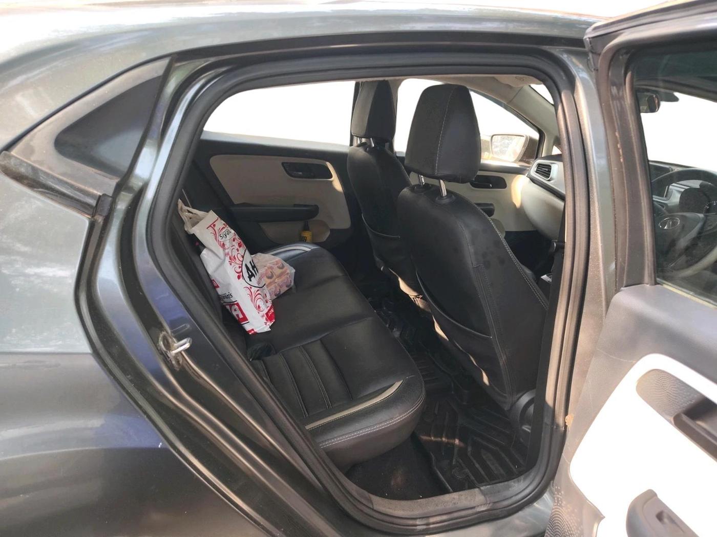 2022 Tata ALTROZ XT PETROL, Petrol, Manual, 37,902 km, interior