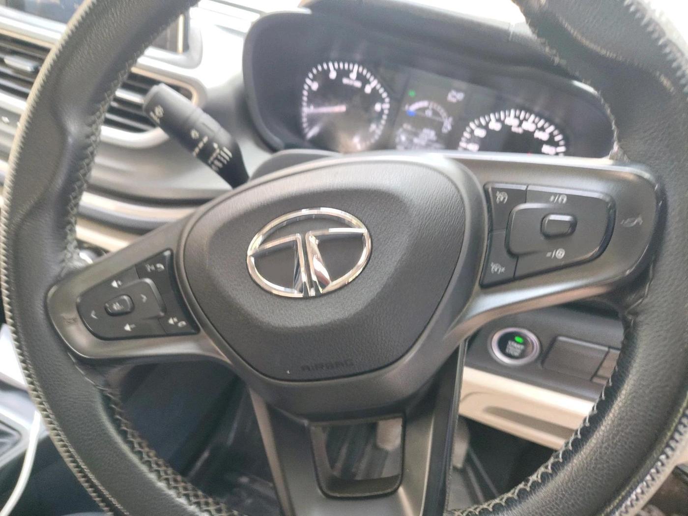 2022 Tata ALTROZ XT PETROL, Petrol, Manual, 37,902 km, interior