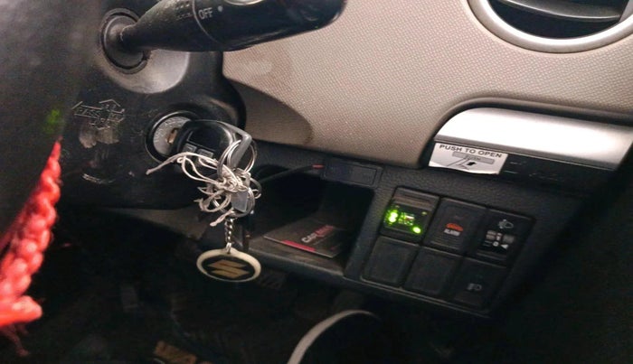 2013 Maruti Wagon R 1.0 VXI, CNG, Manual, 73,639 km, interior