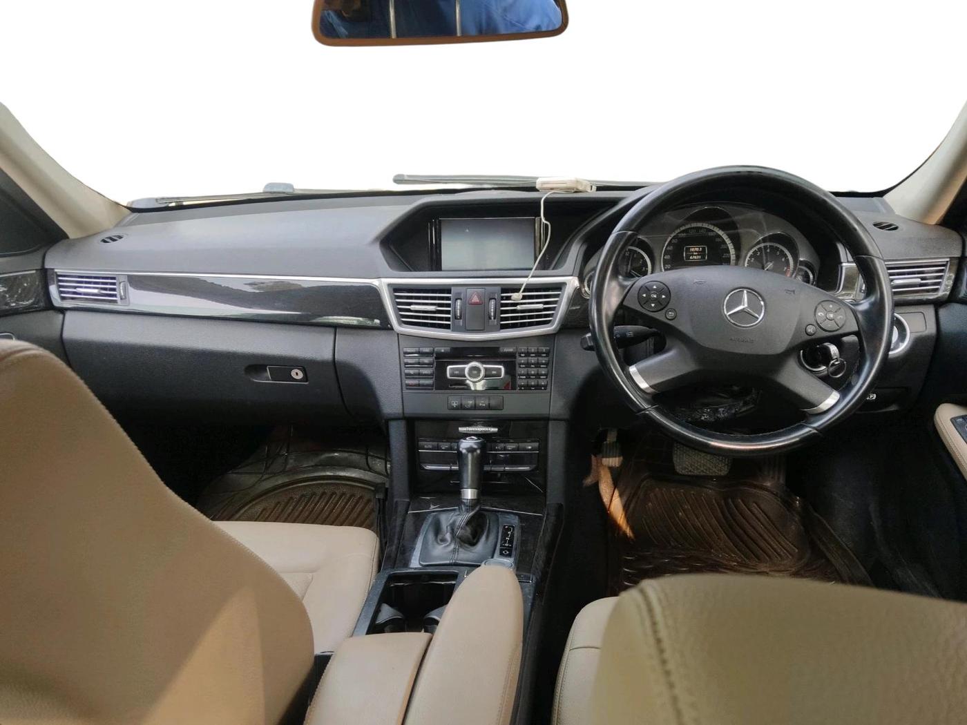 2012 Mercedes Benz E Class E 200 CGI AVANTGARDE, Petrol, Automatic, 67,631 km, interior