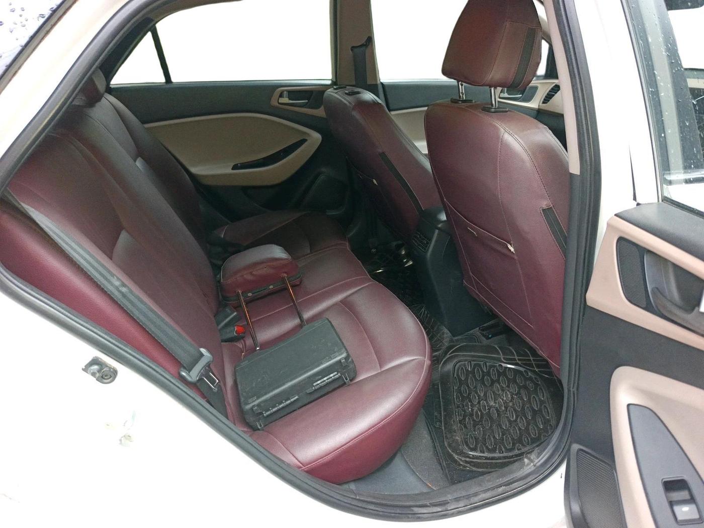 2015 Hyundai Elite i20 ASTA 1.2 (O), Petrol, Manual, 72,244 km, interior