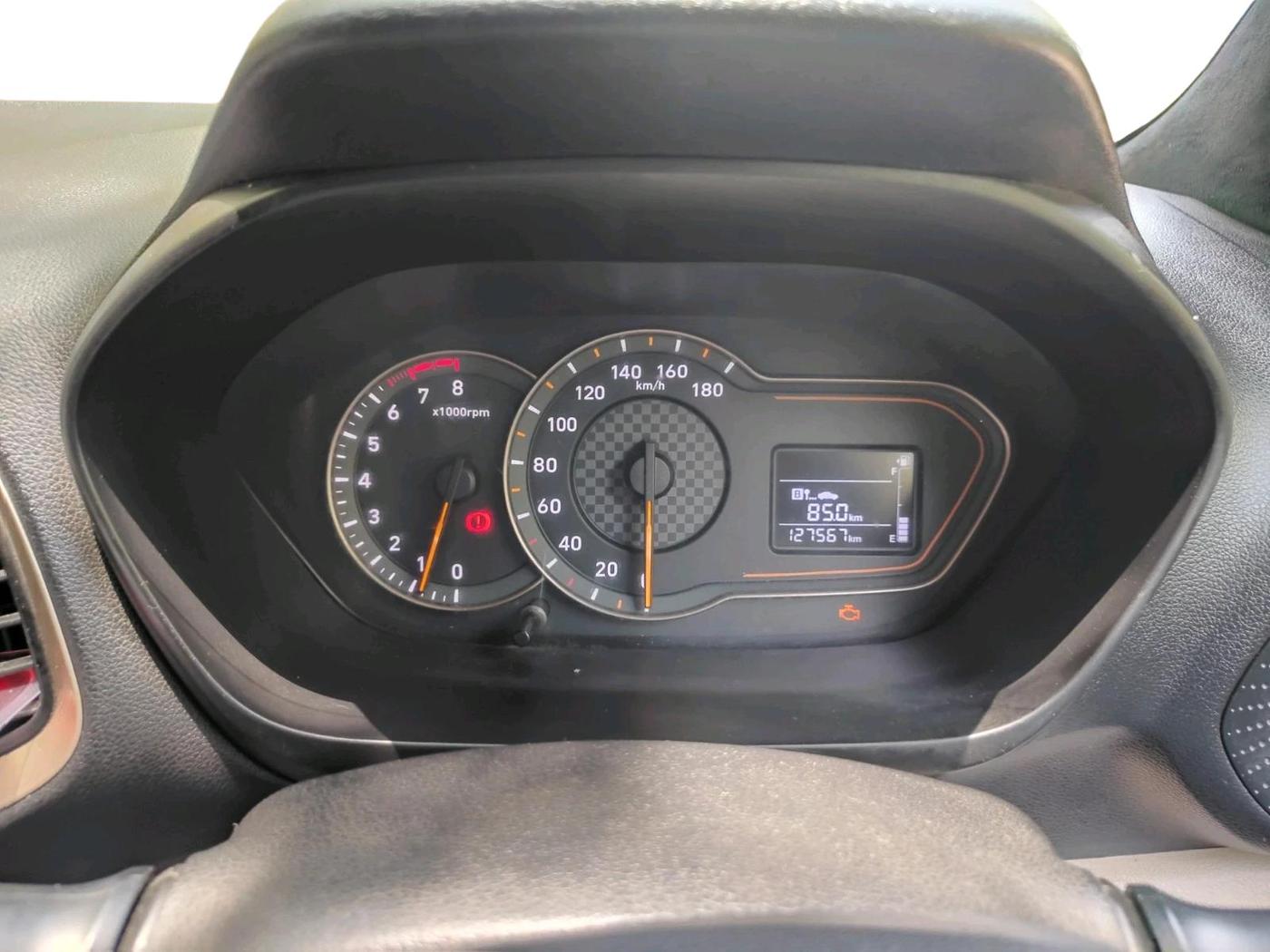 2019 Hyundai NEW SANTRO SPORTZ CNG, CNG, Manual, 1,27,567 km, interior