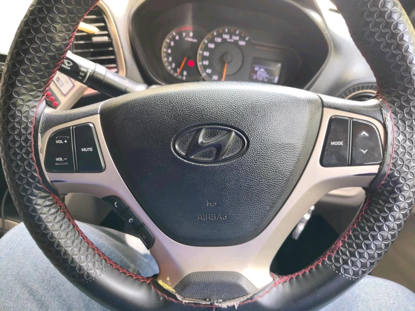 2019 Hyundai NEW SANTRO SPORTZ CNG, CNG, Manual, 1,27,567 km, interior