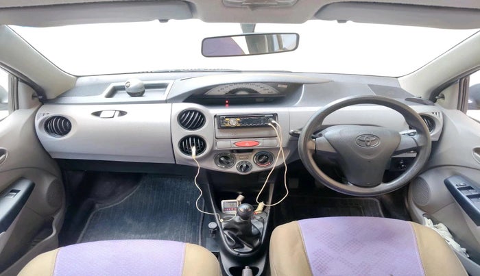 2011 Toyota Etios G, Petrol, Manual, 96,640 km, interior