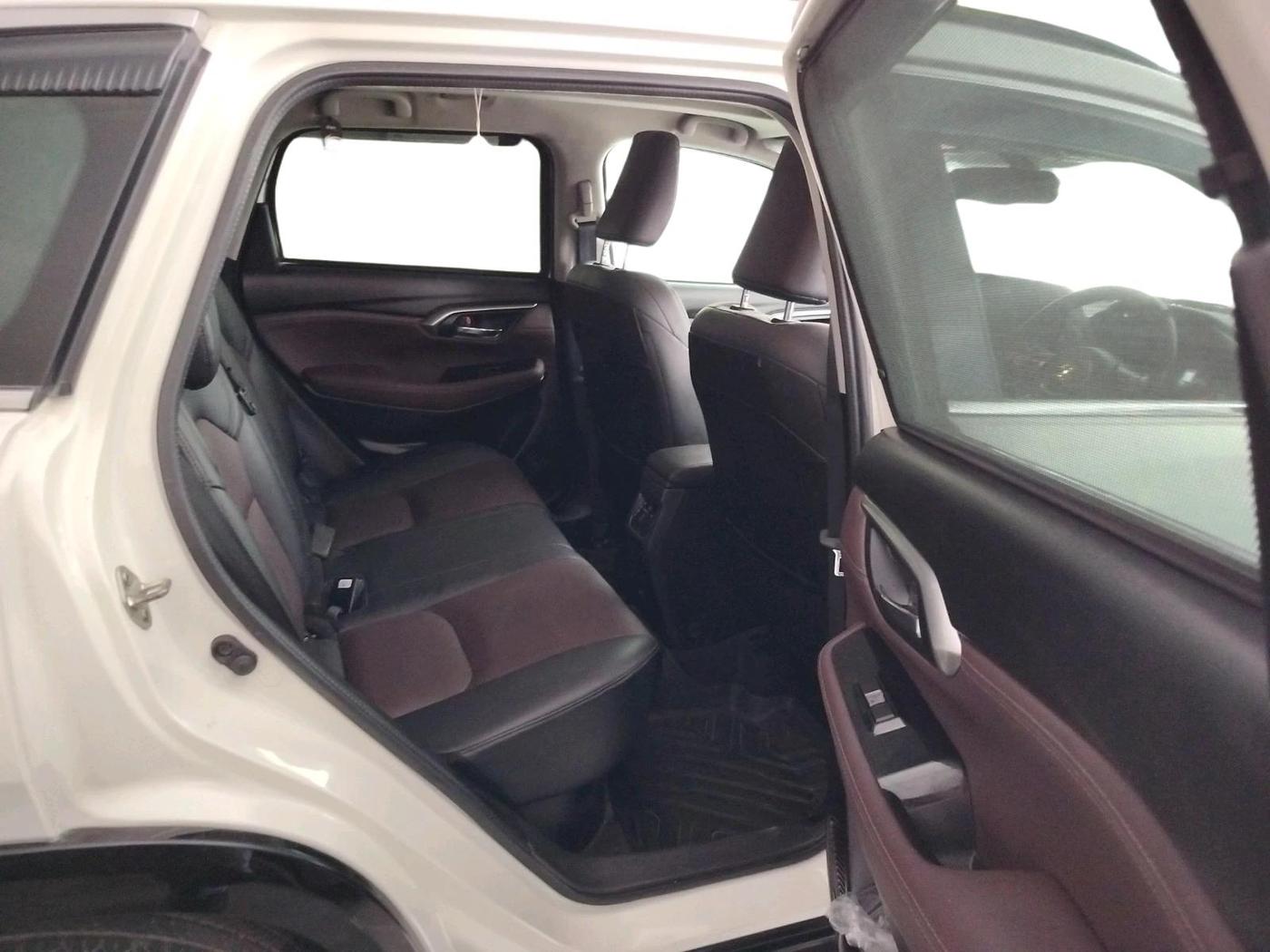 2022 Maruti Grand Vitara ALPHA SMART HYBRID AT, Petrol, Automatic, 36,372 km, interior