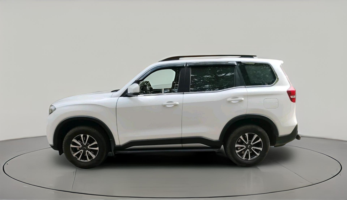 2024 Mahindra SCORPIO-N Z4 DIESEL MT 2WD 7 STR, Diesel, Manual, 40,139 km, exterior