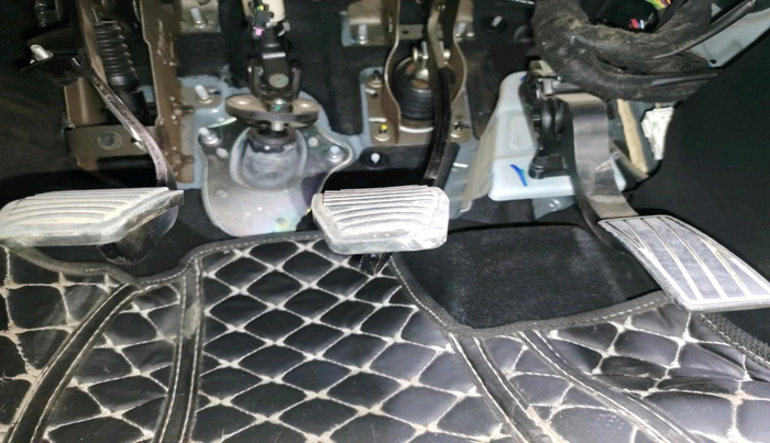 2024 Mahindra SCORPIO-N Z4 DIESEL MT 2WD 7 STR, Diesel, Manual, 40,139 km, interior