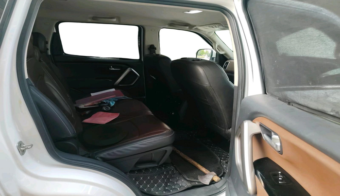 2024 Mahindra SCORPIO-N Z4 DIESEL MT 2WD 7 STR, Diesel, Manual, 40,139 km, interior
