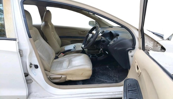 2014 Honda Mobilio 1.5L I-VTEC E, Petrol, Manual, 97,087 km, interior