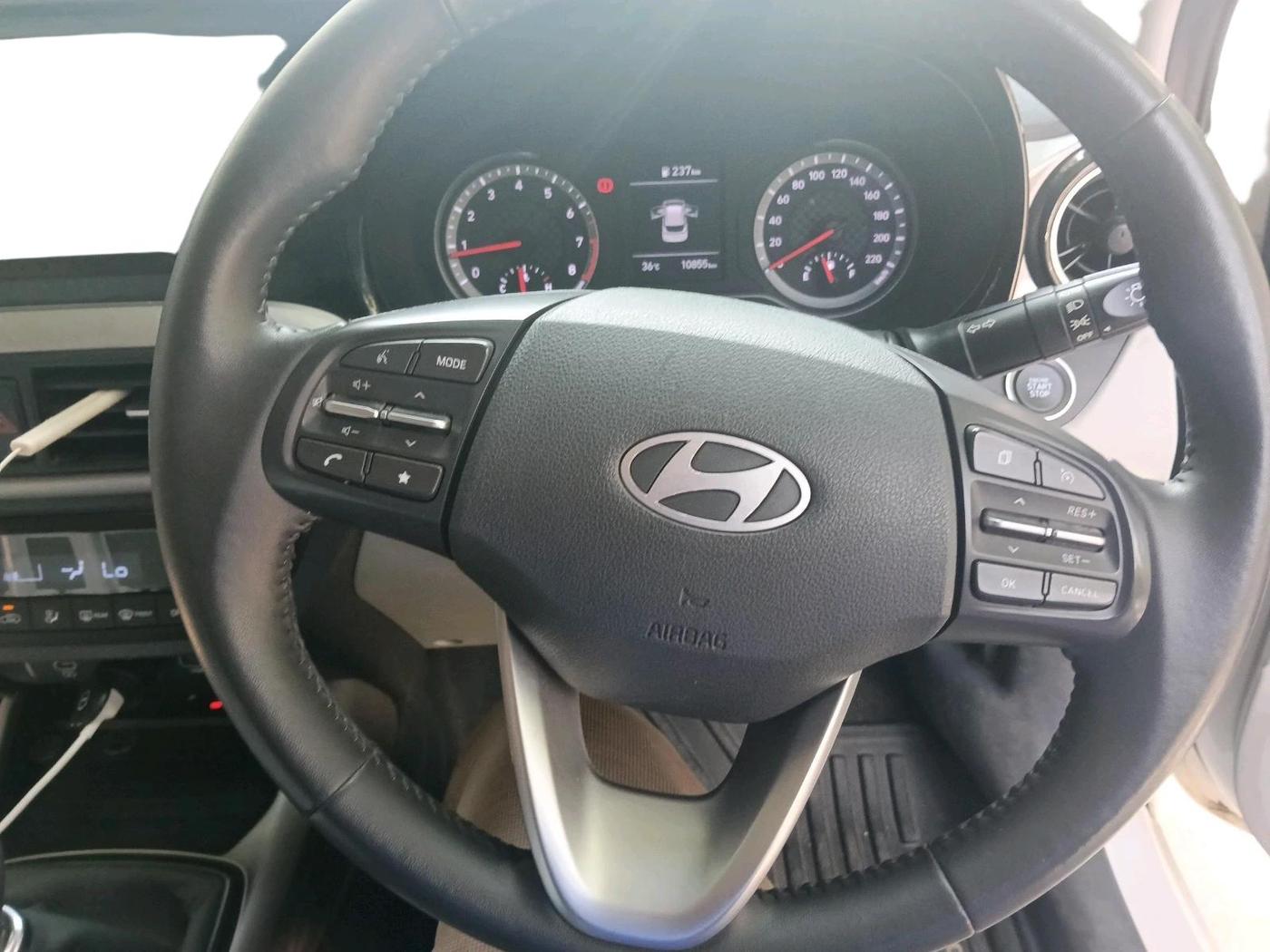 2023 Hyundai GRAND I10 NIOS ASTA 1.2 KAPPA VTVT, Petrol, Manual, 10,855 km, interior