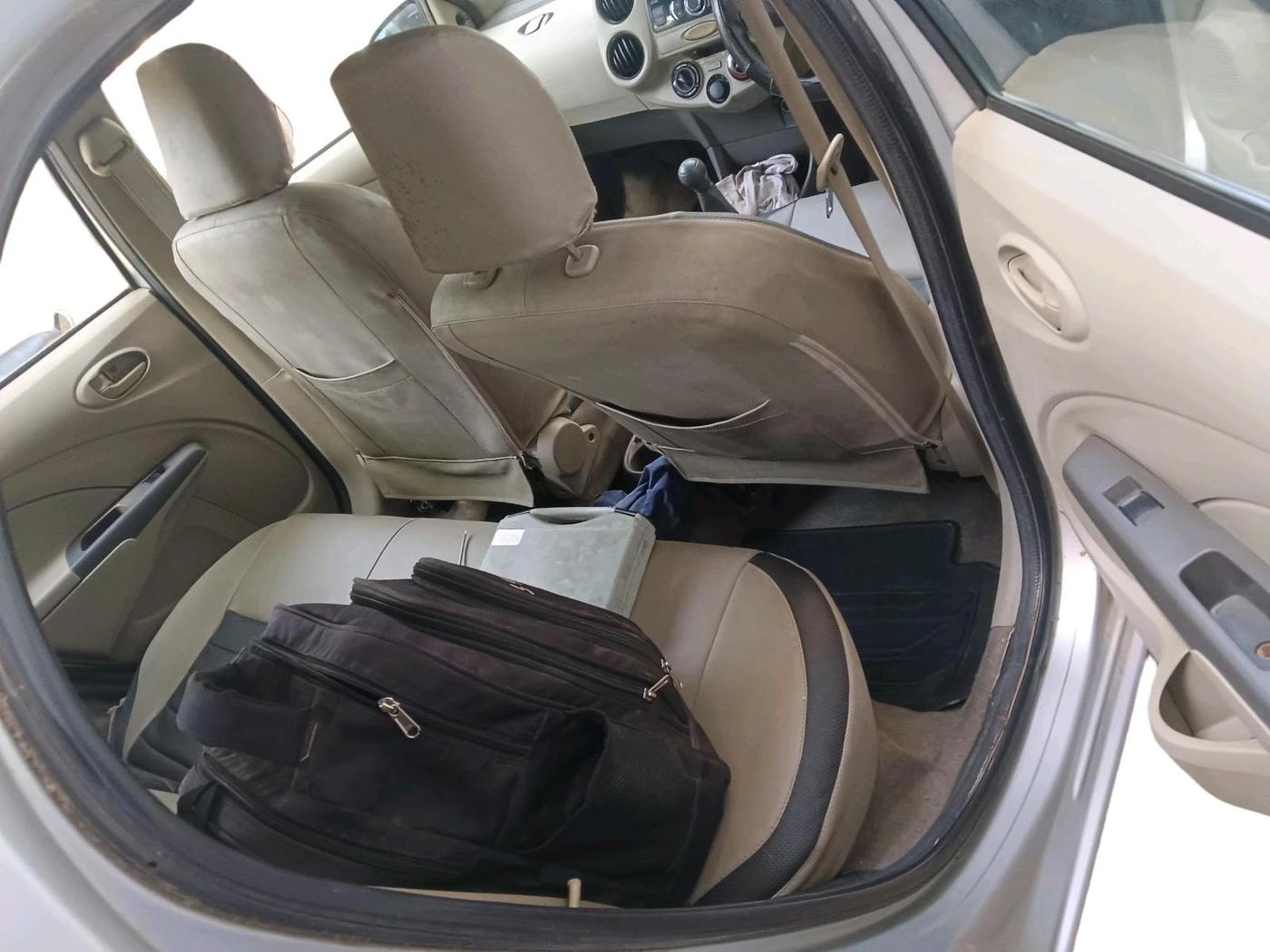 2014 Toyota Etios Liva G, Petrol, Manual, 32,765 km, interior