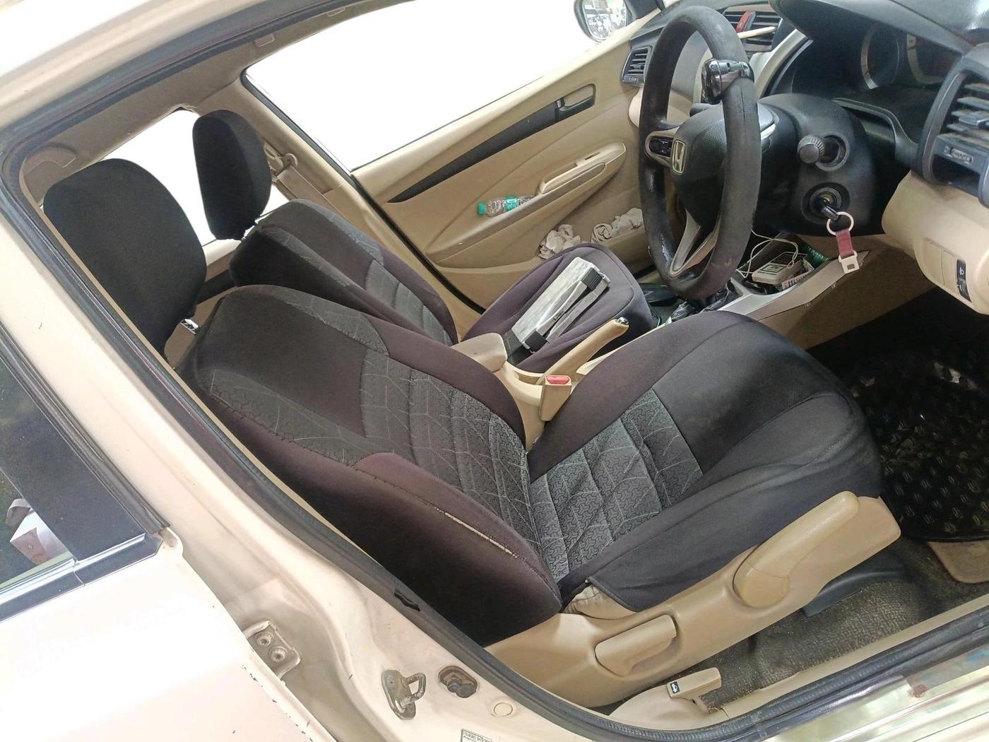 2011 Honda City 1.5L I-VTEC S MT, Petrol, Manual, 1,52,243 km, interior
