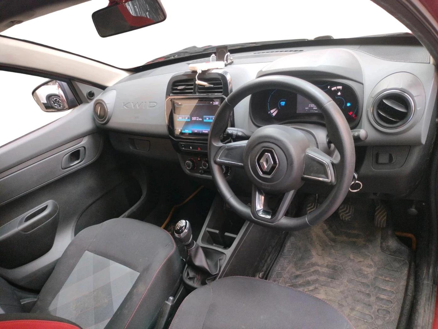 2021 Renault Kwid RXT 1.0 (O), Petrol, Manual, 23,000 km, interior