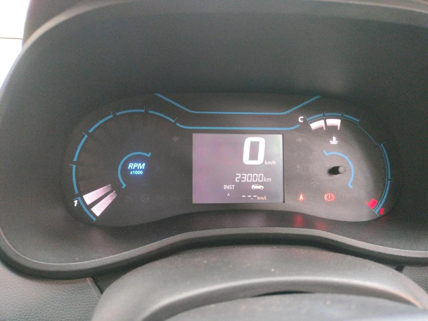 2021 Renault Kwid RXT 1.0 (O), Petrol, Manual, 23,000 km, interior