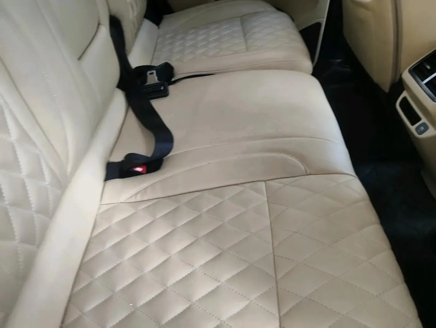 2023 Mahindra XUV700 AX 5 P MT 7 STR, Petrol, Manual, 31,866 km, interior