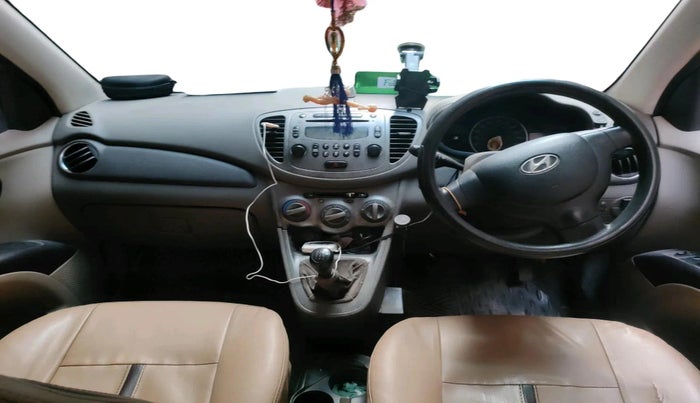 2011 Hyundai i10 SPORTZ 1.1, CNG, Manual, 1,33,909 km, interior