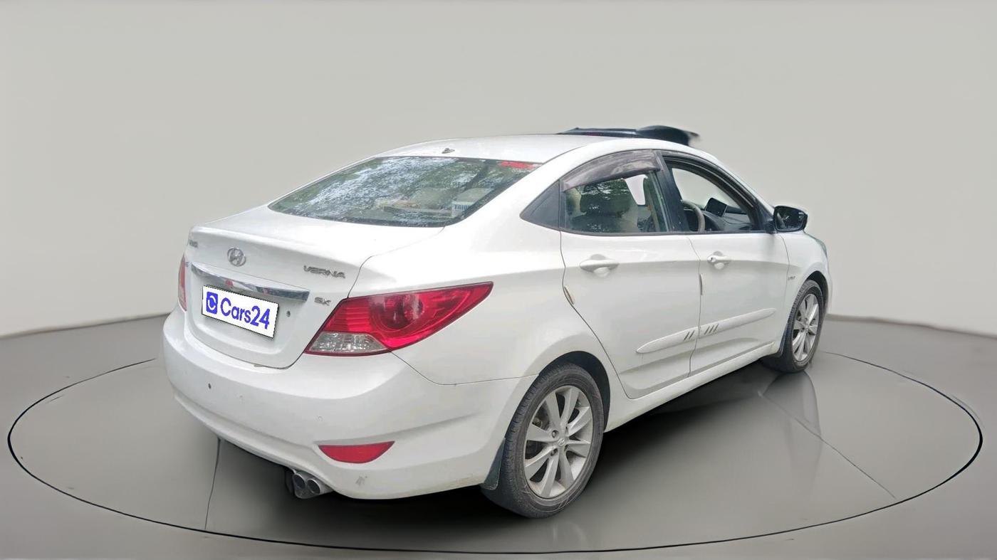 2013 Hyundai Verna FLUIDIC 1.6 VTVT SX, Petrol, Manual, 51,934 km, exterior
