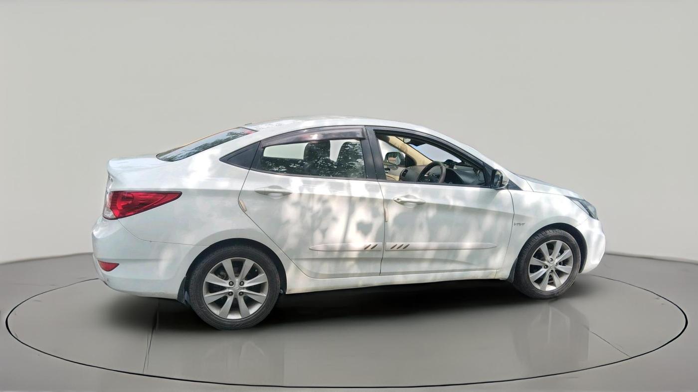 2013 Hyundai Verna FLUIDIC 1.6 VTVT SX, Petrol, Manual, 51,934 km, exterior