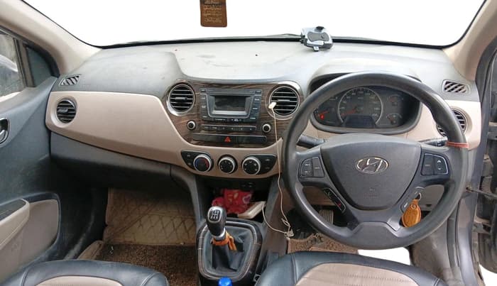 2016 Hyundai Grand i10 SPORTZ 1.2 KAPPA VTVT, CNG, Manual, 1,11,894 km, interior
