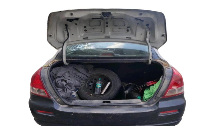 2011 Maruti Swift Dzire VXI, Petrol, Manual, 1,61,340 km, exterior