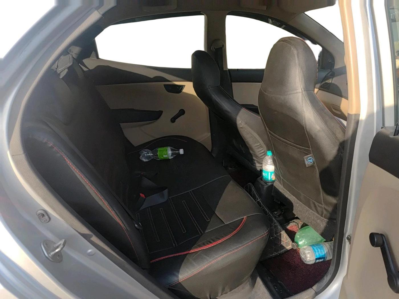 2012 Hyundai Eon MAGNA +, Petrol, Manual, 1,08,026 km, interior