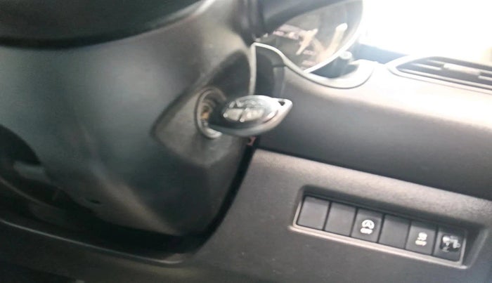 2022 Maruti Swift VXI AMT, Petrol, Automatic, 52,763 km, interior