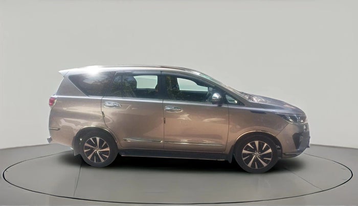 2022 Toyota Innova Crysta 2.7 ZX AT 7 STR, Petrol, Automatic, 51,500 km, exterior