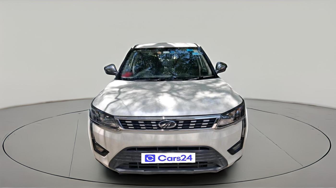 2022 Mahindra XUV300 W6 1.2 PETROL AMT, Petrol, Automatic, 47,460 km, exterior