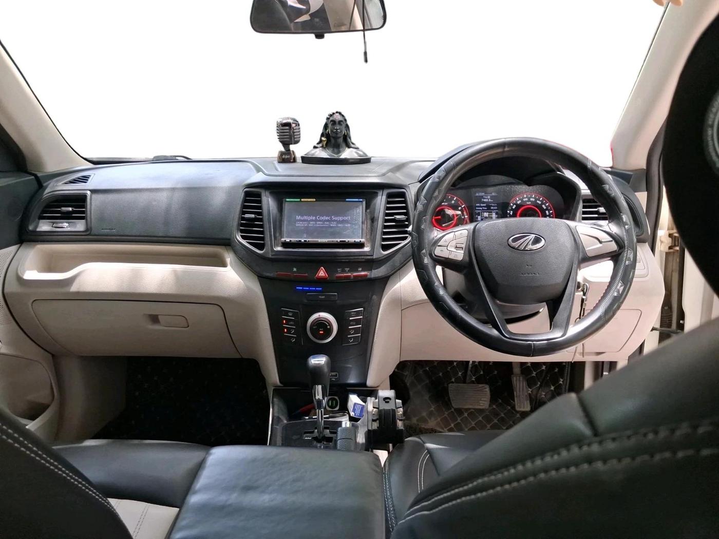 2022 Mahindra XUV300 W6 1.2 PETROL AMT, Petrol, Automatic, 47,460 km, interior