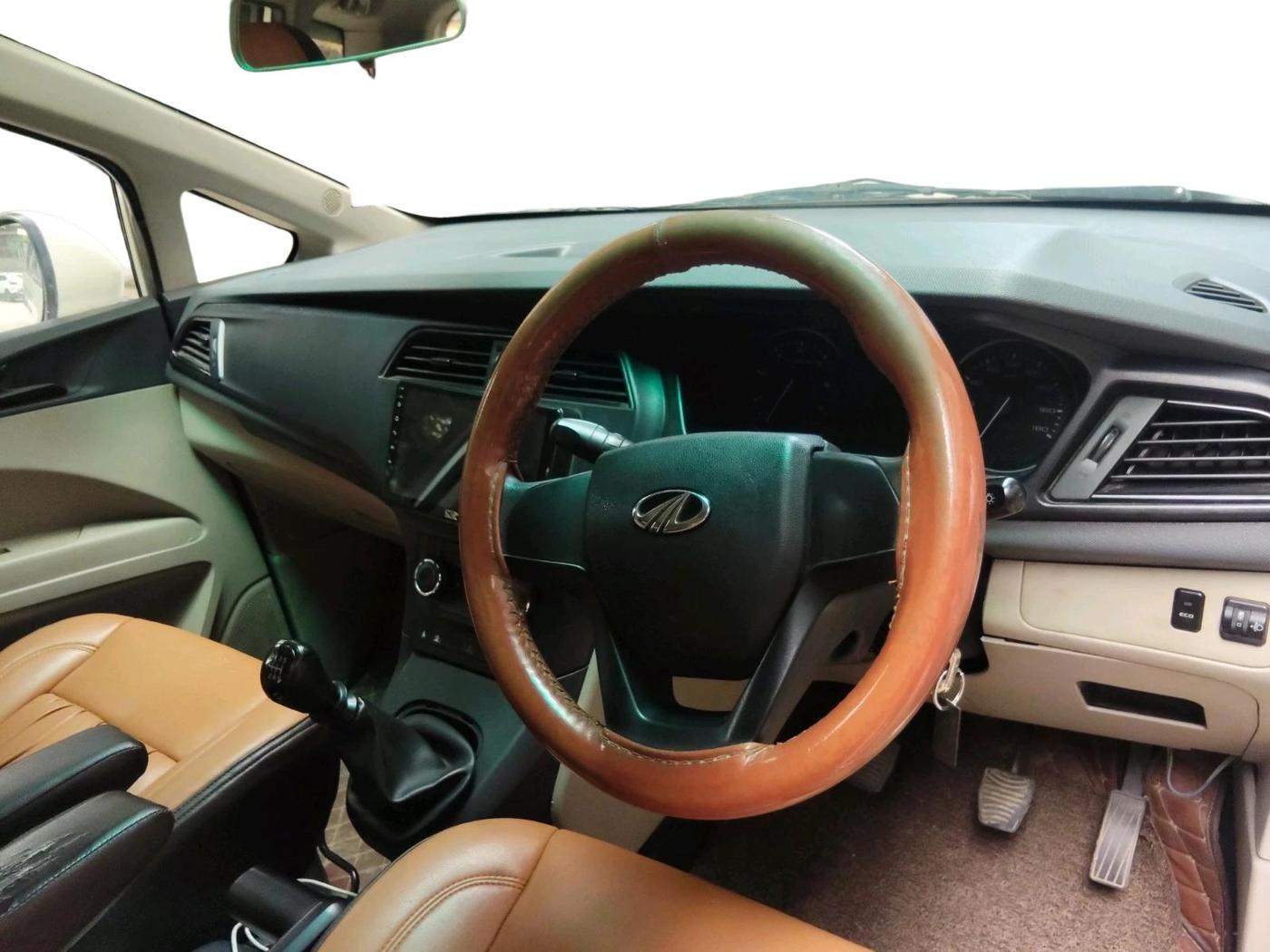 2020 Mahindra MARAZZO M2 7STR, Diesel, Manual, 1,20,477 km, interior