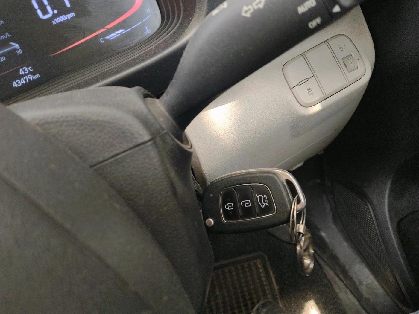2022 Hyundai VENUE S PLUS 1.5 CRDI, Diesel, Manual, 45,061 km, interior