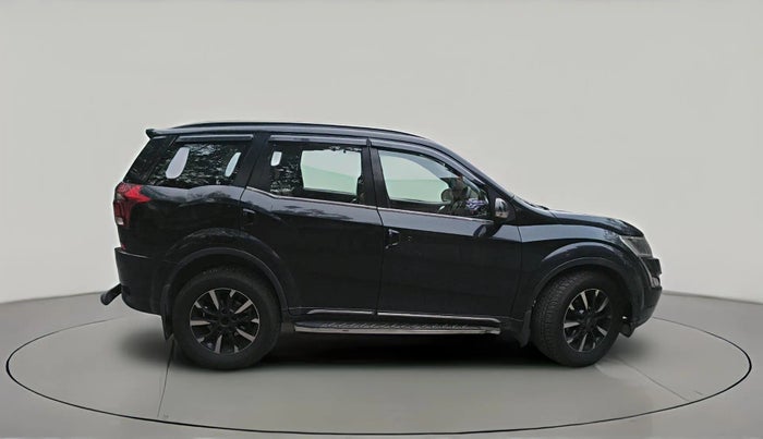 2018 Mahindra XUV500 W11 AT, Diesel, Automatic, 82,221 km, exterior