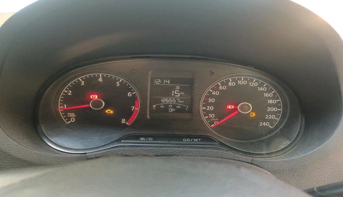 2016 Volkswagen Polo COMFORTLINE 1.2L, Petrol, Manual, 1,26,557 km, interior