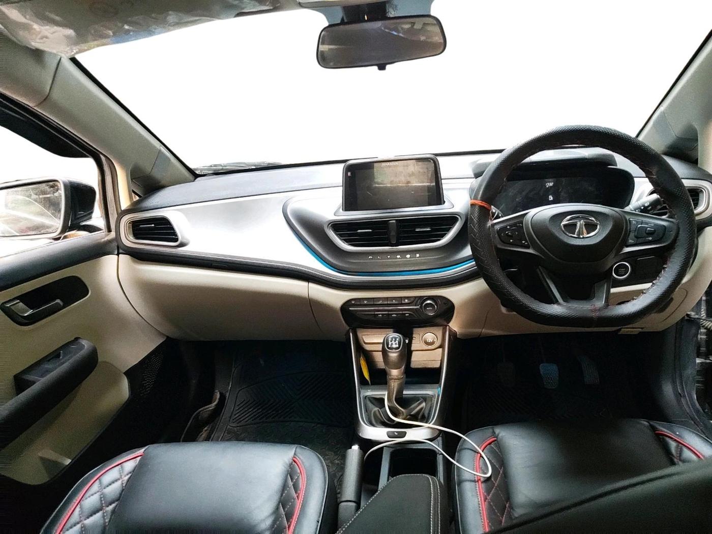 2023 Tata ALTROZ XZ PETROL, Petrol, Manual, 5,313 km, interior