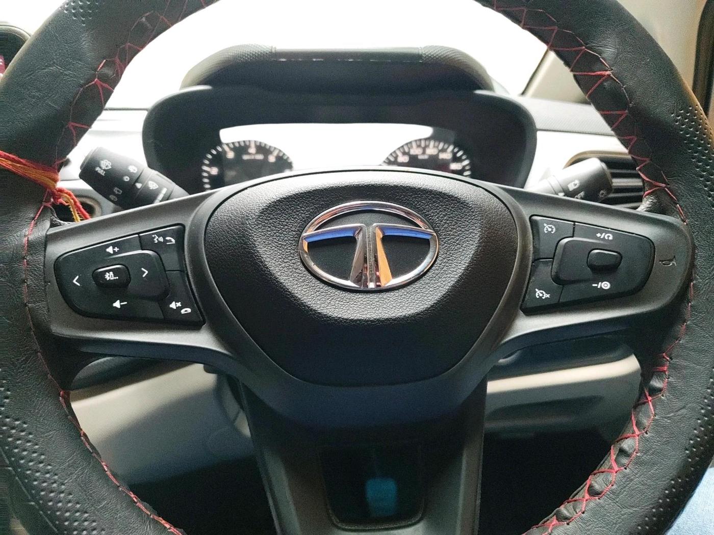 2023 Tata ALTROZ XZ PETROL, Petrol, Manual, 5,313 km, interior