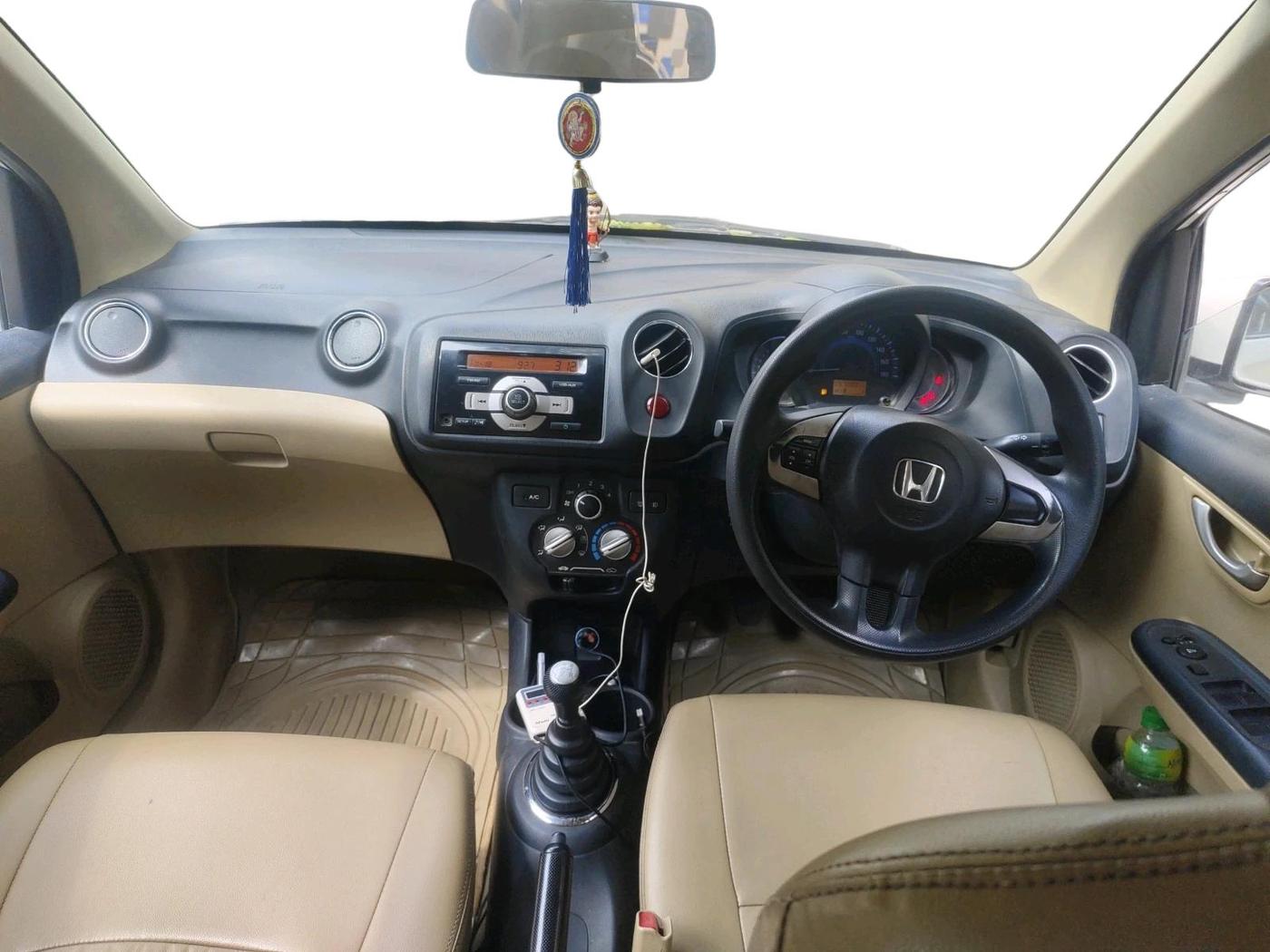 2015 Honda Amaze 1.2L I-VTEC VX, CNG, Manual, 57,289 km, interior