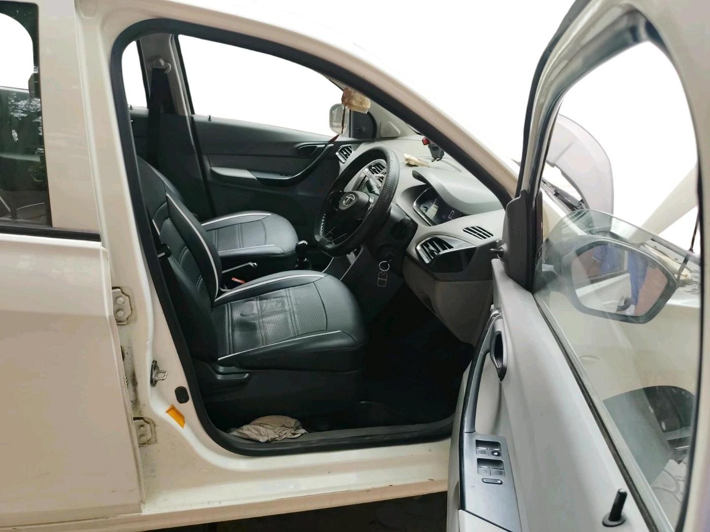 2022 Tata TIGOR XM CNG, CNG, Manual, 69,202 km, interior