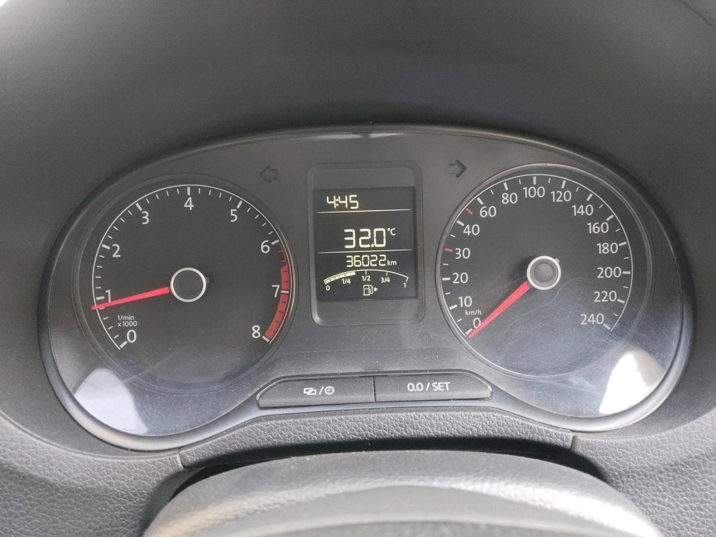 2017 Volkswagen Polo COMFORTLINE 1.2L, Petrol, Manual, 36,022 km, interior