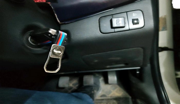 2017 Hyundai Grand i10 SPORTZ (O) 1.2 KAPPA VTVT, CNG, Manual, 99,097 km, interior