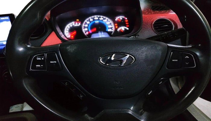 2017 Hyundai Grand i10 SPORTZ (O) 1.2 KAPPA VTVT, CNG, Manual, 99,097 km, interior