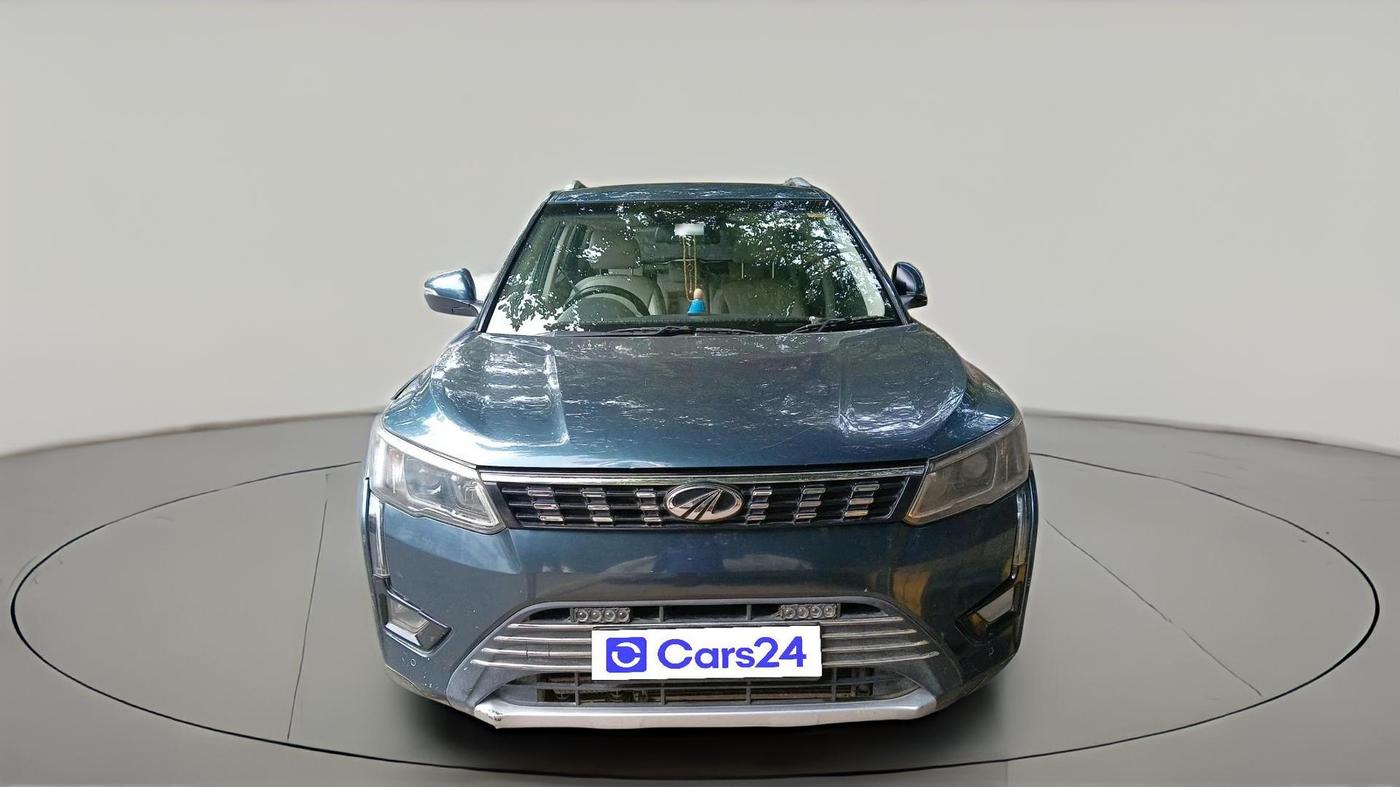 2019 Mahindra XUV300 W8 (O) 1.5 DIESEL, Diesel, Manual, 1,05,335 km, exterior