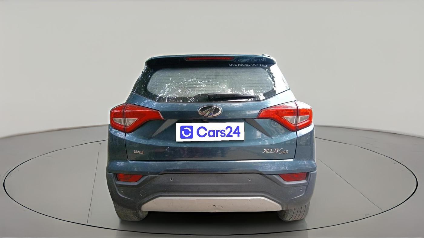 2019 Mahindra XUV300 W8 (O) 1.5 DIESEL, Diesel, Manual, 1,05,335 km, exterior