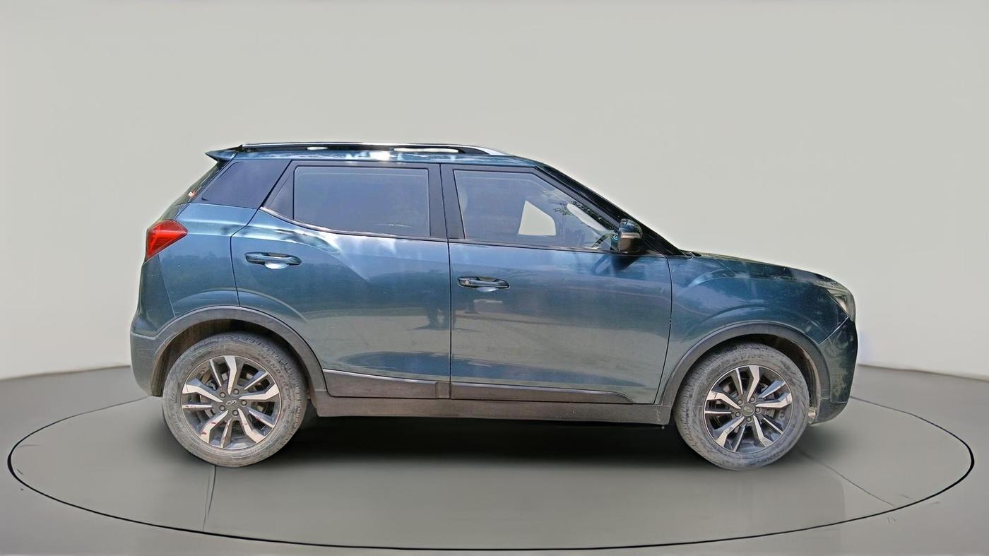 2019 Mahindra XUV300 W8 (O) 1.5 DIESEL, Diesel, Manual, 1,05,335 km, exterior